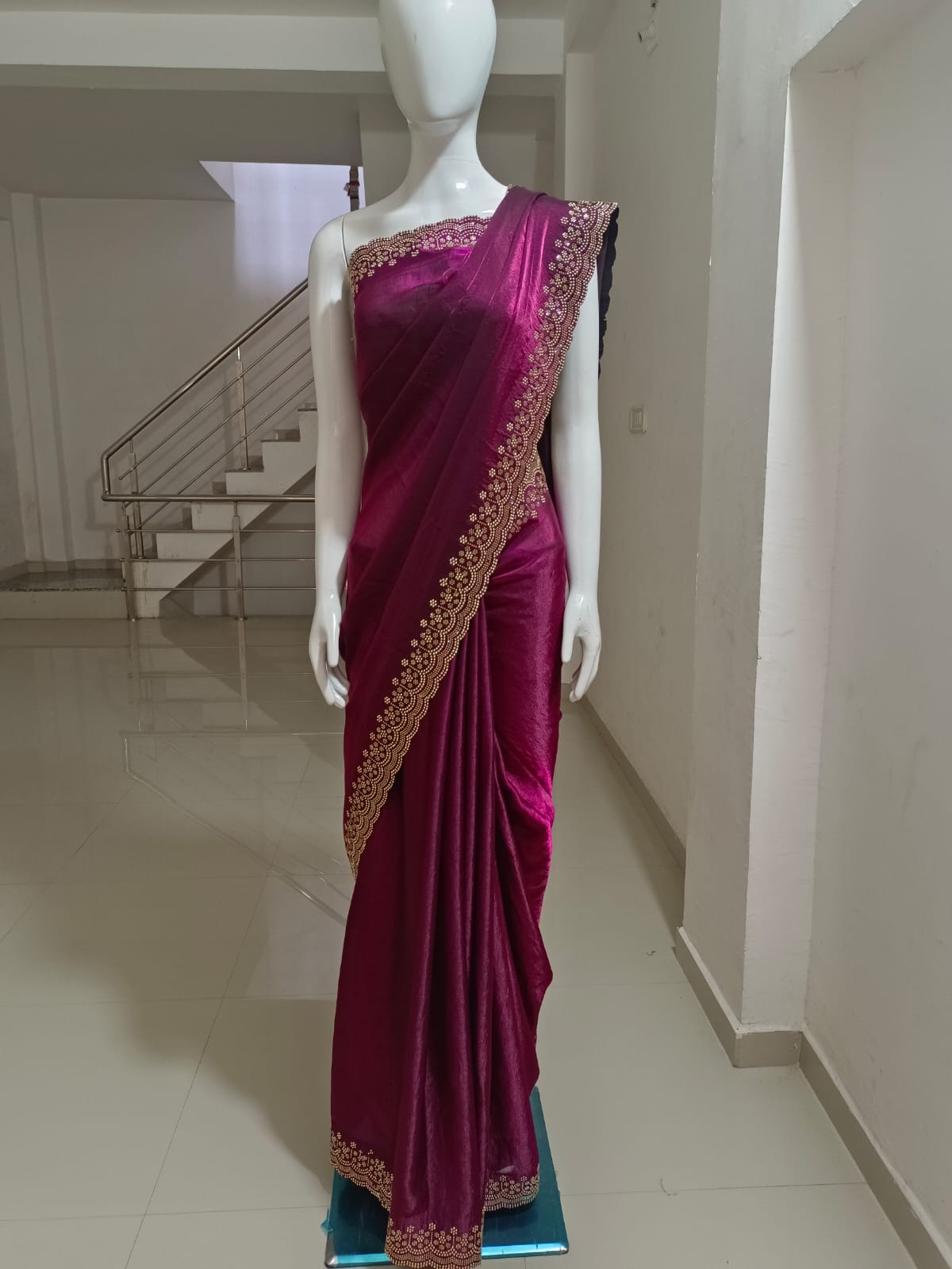 SKU; RF64 RAJ FASHION SIROSKI BORDER FANDI CHIFFON SAREE